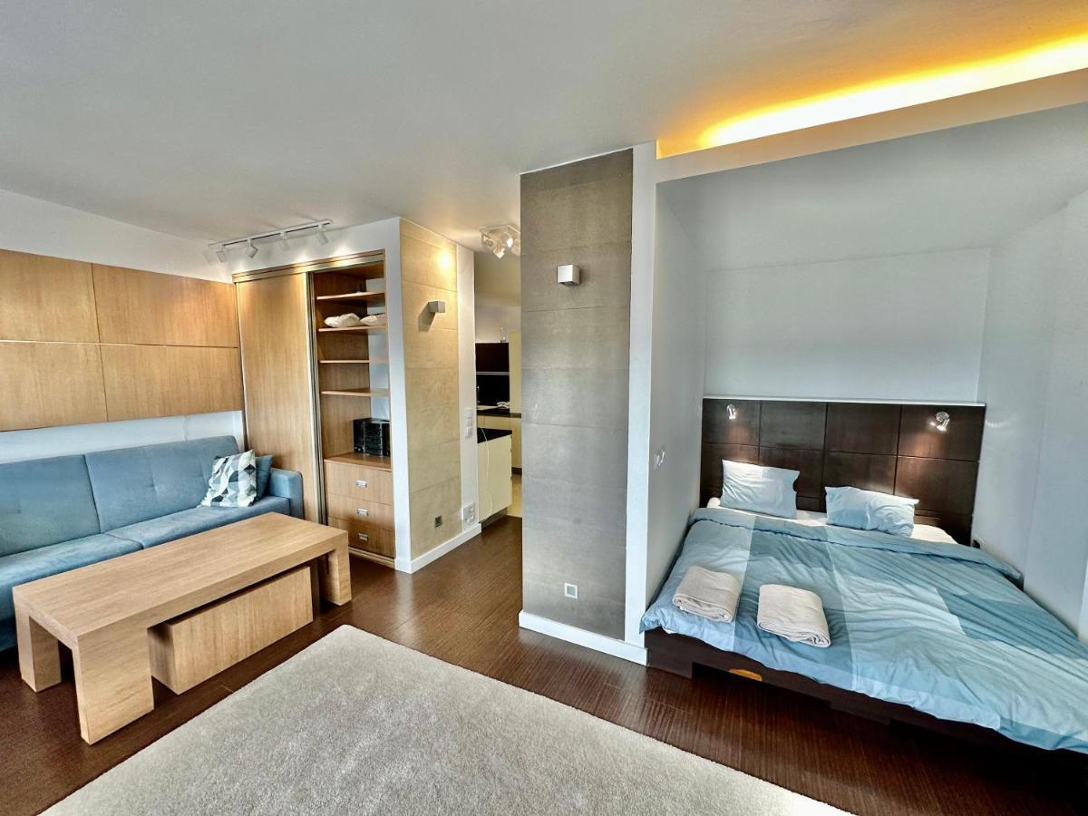 ורשה Top Metro X2 Fast Wifi 400 Mbs 70'Tv Netflix Hbo Max Appletv+ Disney+ מראה חיצוני תמונה