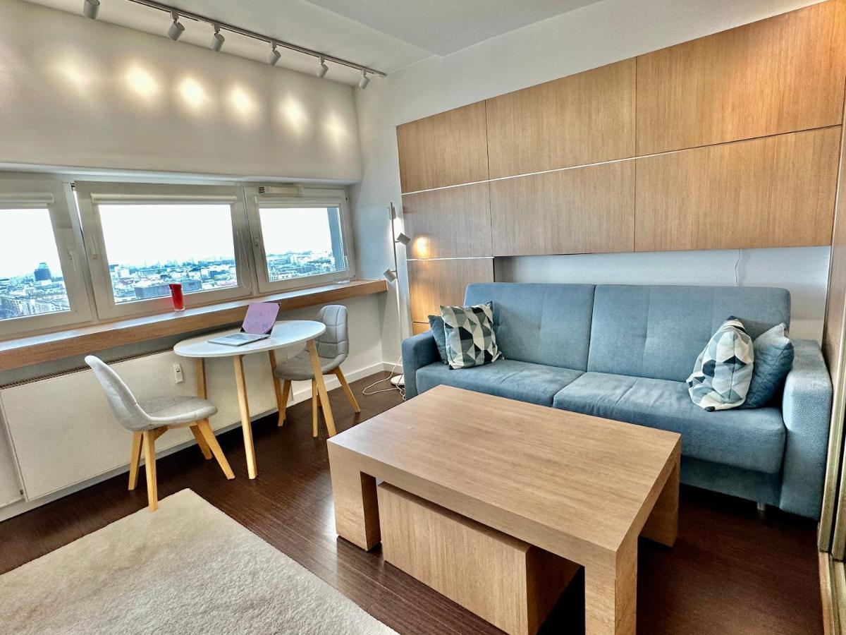 ורשה Top Metro X2 Fast Wifi 400 Mbs 70'Tv Netflix Hbo Max Appletv+ Disney+ מראה חיצוני תמונה