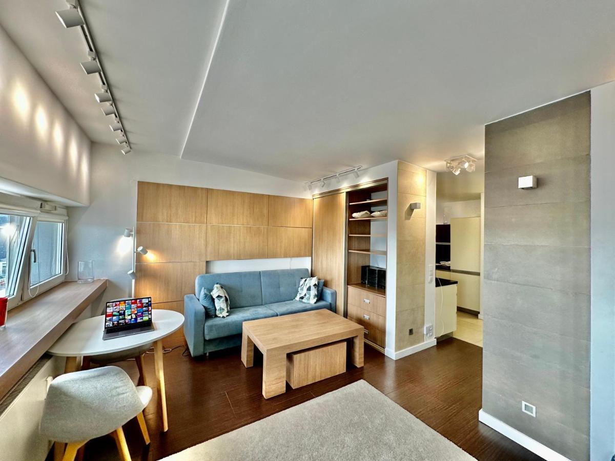 ורשה Top Metro X2 Fast Wifi 400 Mbs 70'Tv Netflix Hbo Max Appletv+ Disney+ מראה חיצוני תמונה